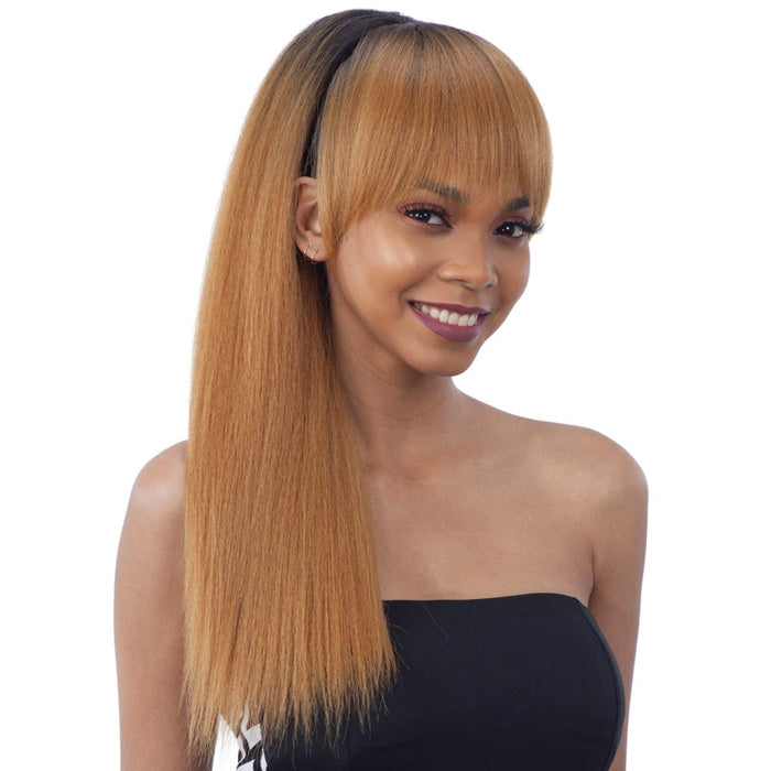 Model Model Ponytail And Blunt Bang YAKY STRAIGHT 2PCS